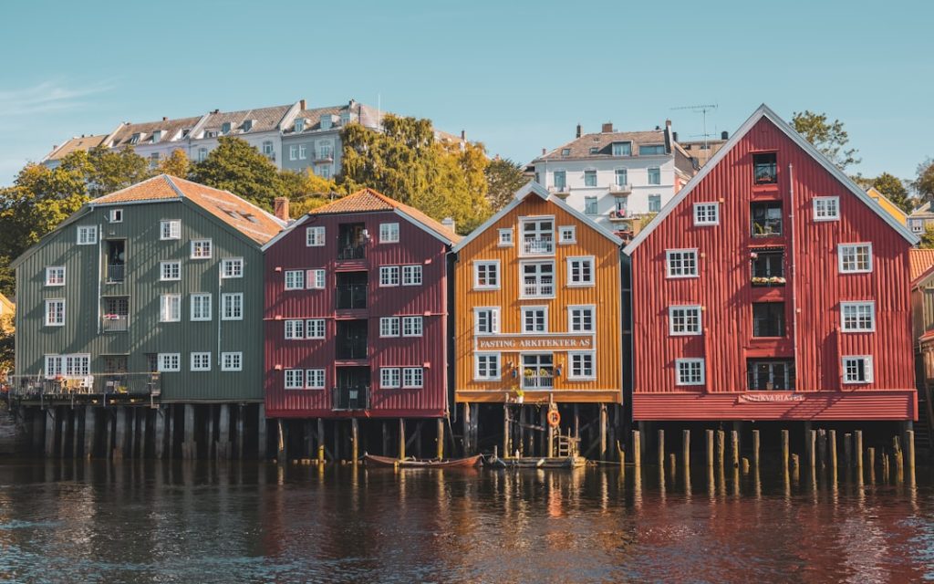 Trondheim Firms: Dev Centre House Multi-Service IT Advisory