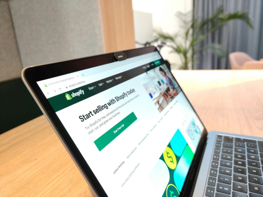 BigCommerce vs Custom E-Commerce Solutions in Ireland: A Strategic Comparison