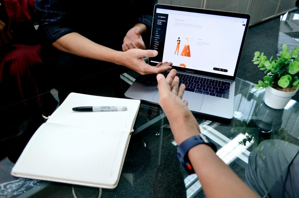 4 Reasons Oslo Enterprises Are Rebuilding Customer Portals to Meet Modern UX Expectations